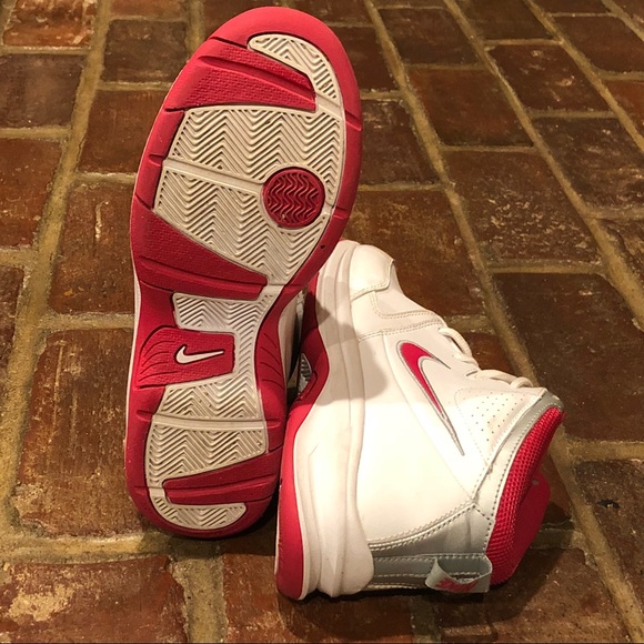 Nike Girls’ basketball sneakers - Picture 2 of 5